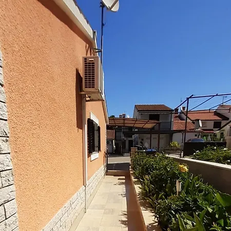 Edo Apartament *