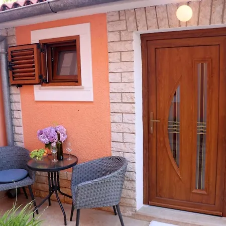 Edo Apartament *
